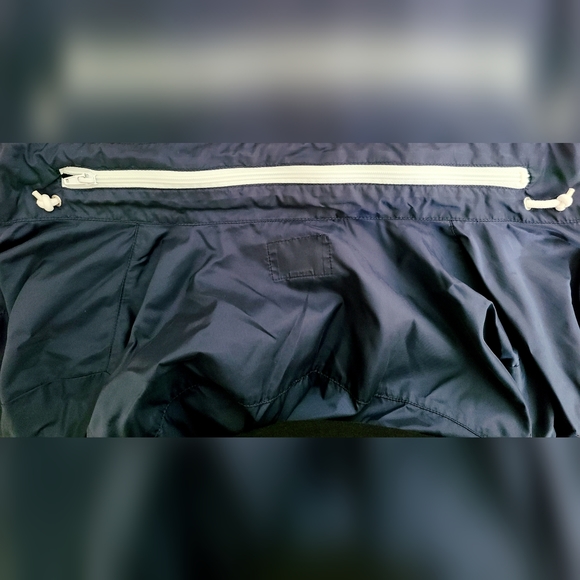 Mens Small Forever 21 Zippered  Windbreaker With Tuckaway Hood Pre-owned - Picture 6 of 10